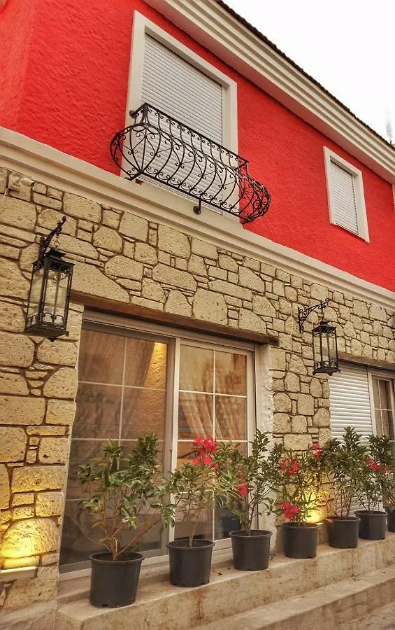 Stayhouse Çeşme 2*,